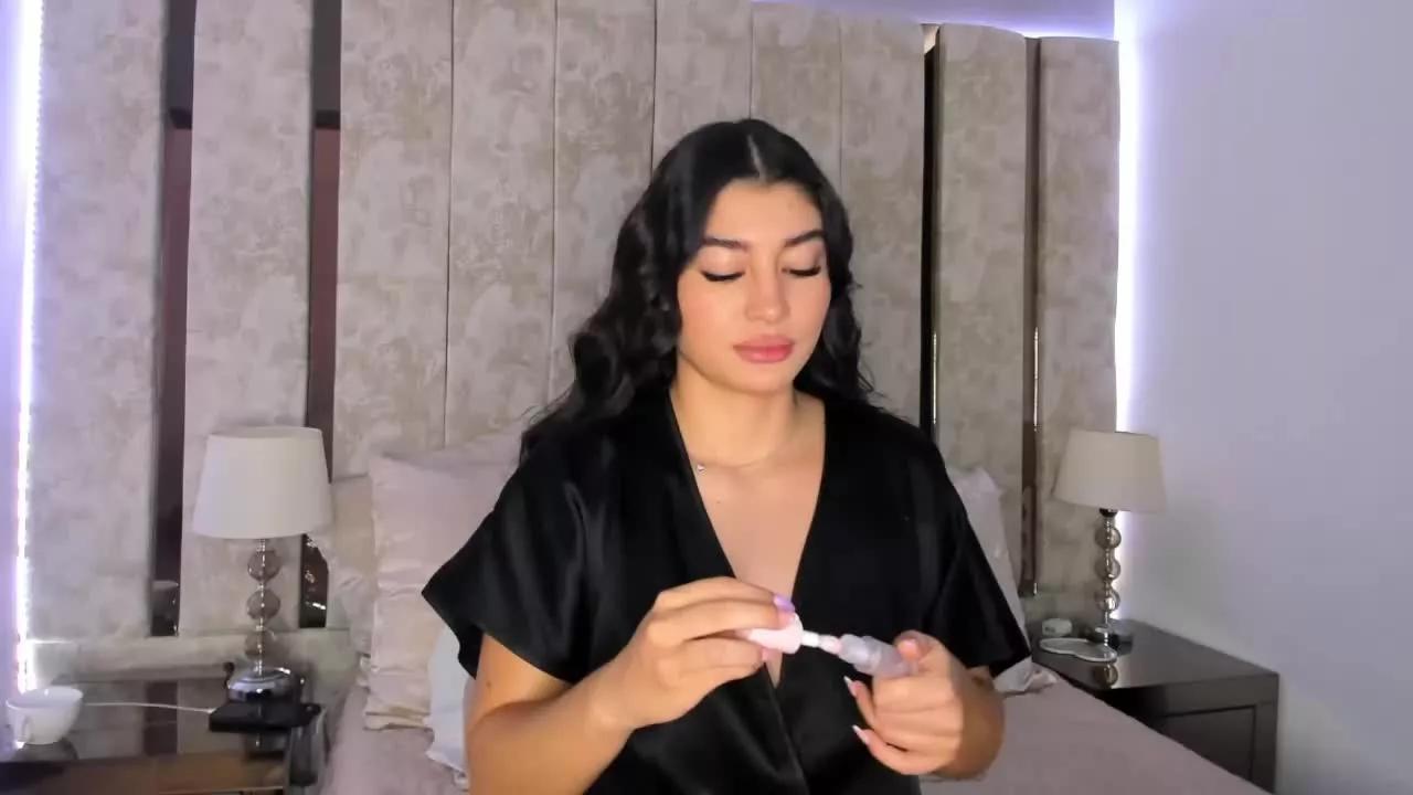 Sofiiamartinez on Streamray 