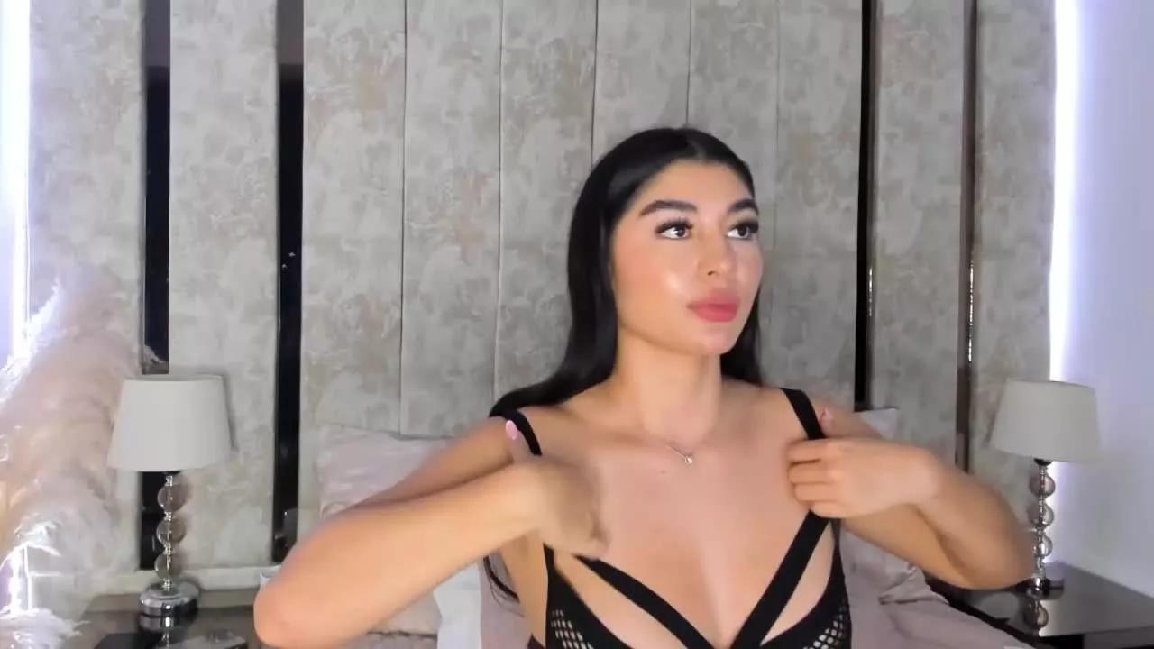 Sofiiamartinez on Streamray 
