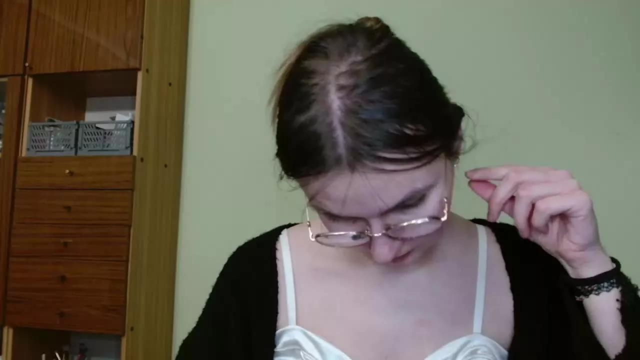 tastyELLYY on Streamray 