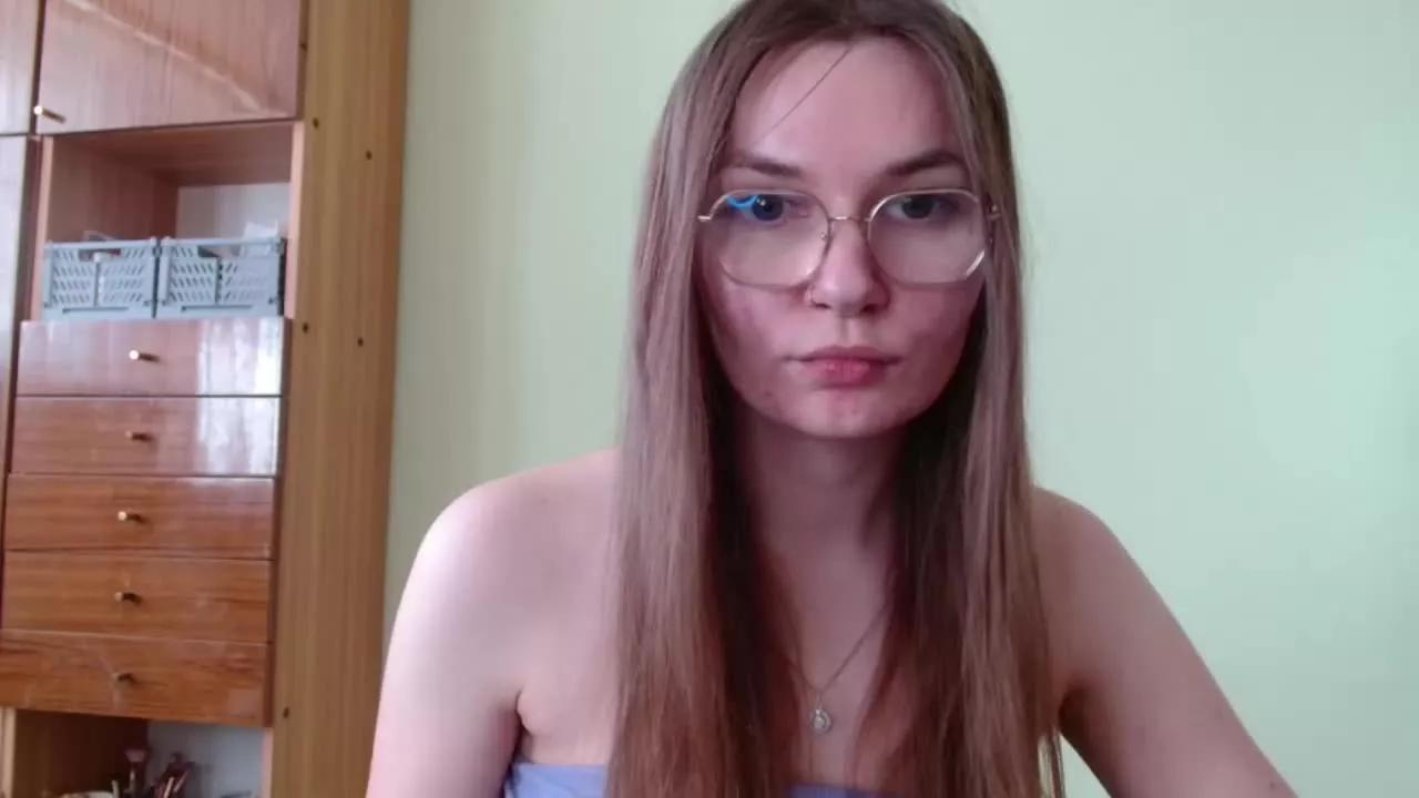 tastyELLYY on Streamray 