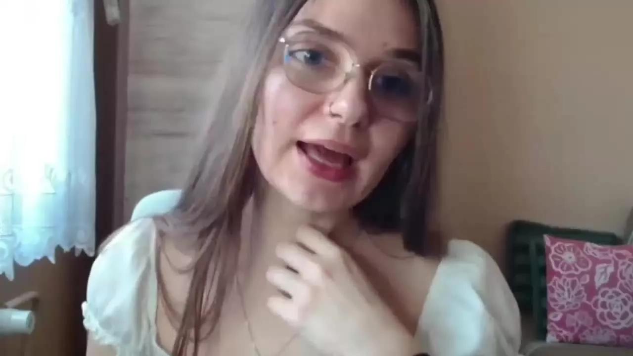 tastyELLYY on Streamray 
