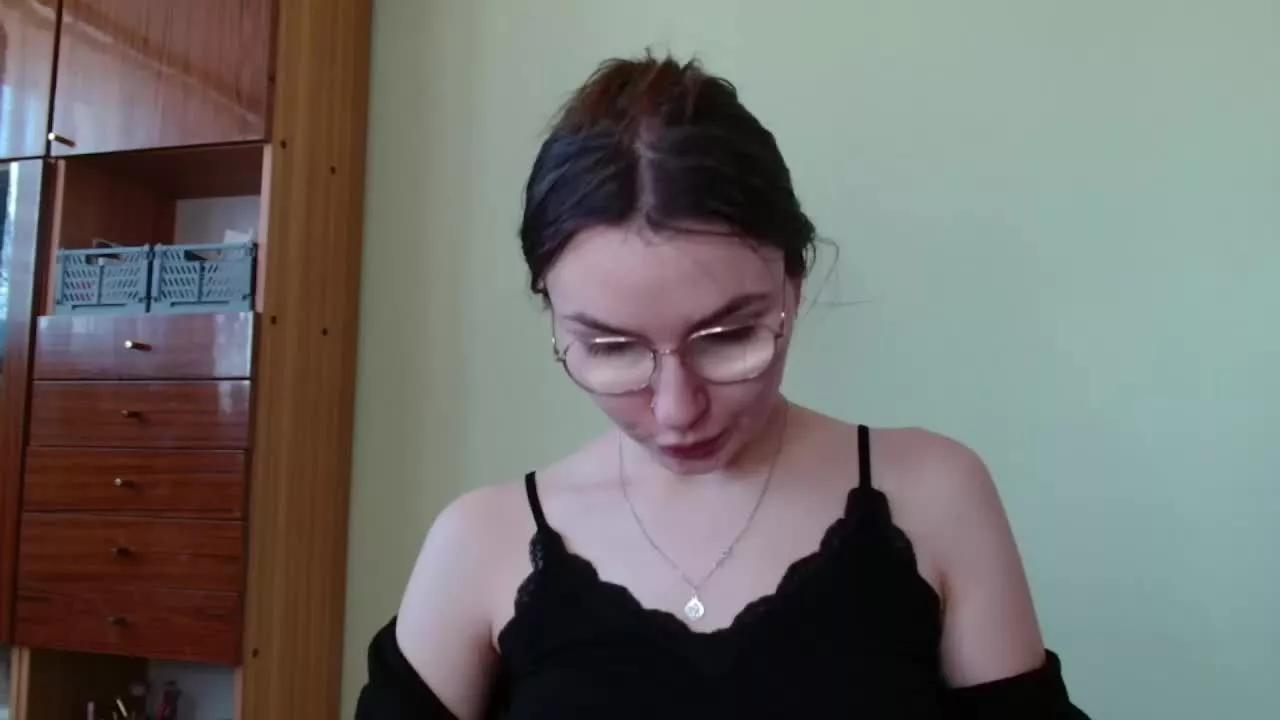 tastyELLYY on Streamray 