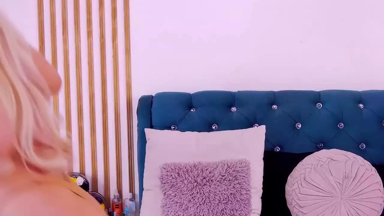 TiffanyAddams on Streamray 