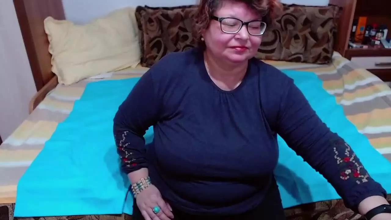 UrSweetKarina on Streamray 
