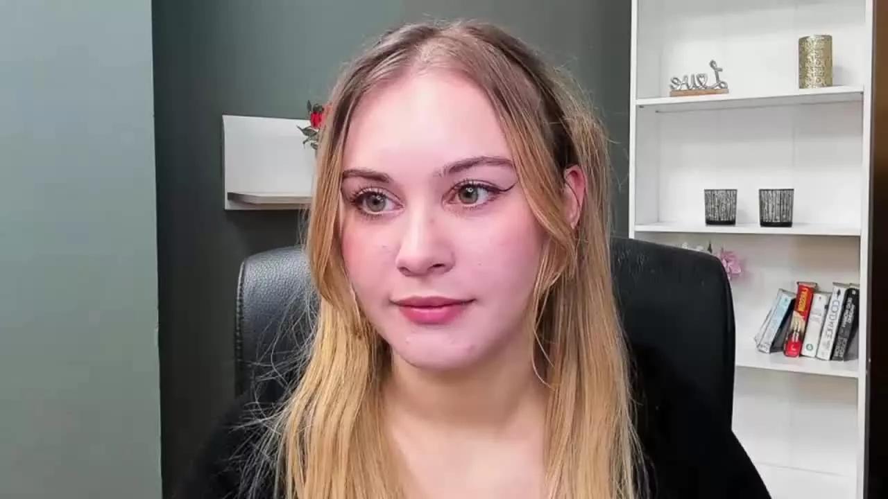 ValeriaKitty on Streamray 