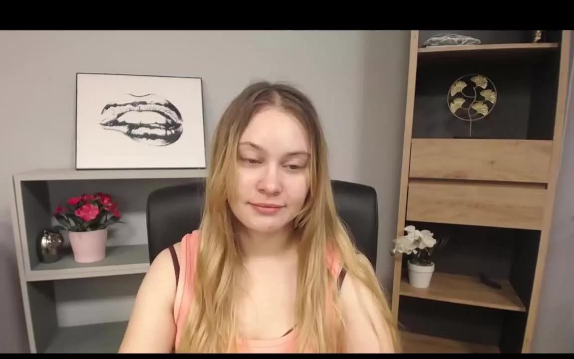ValeriaKitty on Streamray 