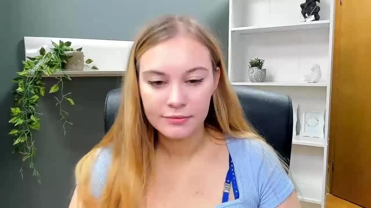 ValeriaKitty on Streamray 