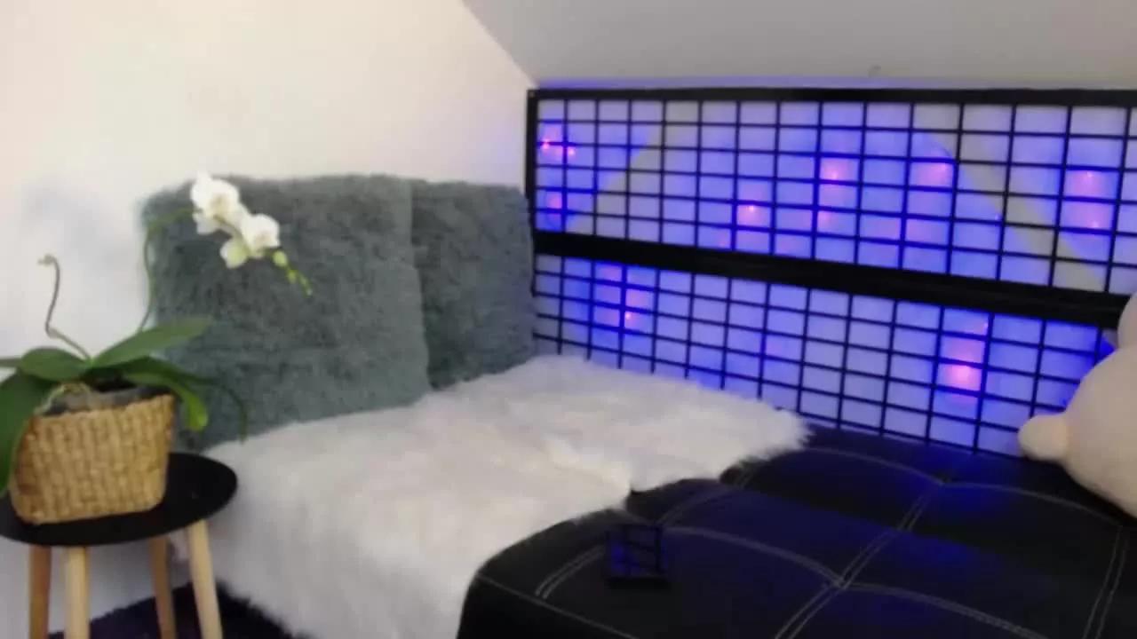 vevelicious on Streamray 