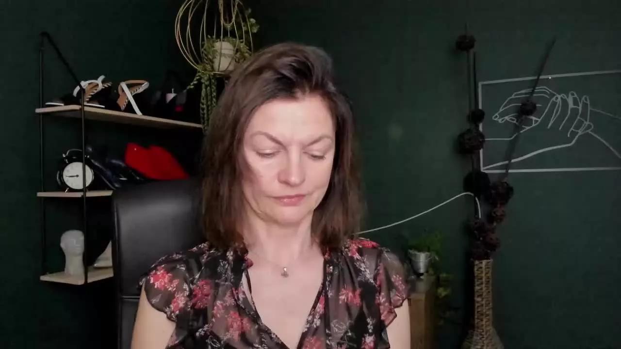 VivianTasty on Streamray 