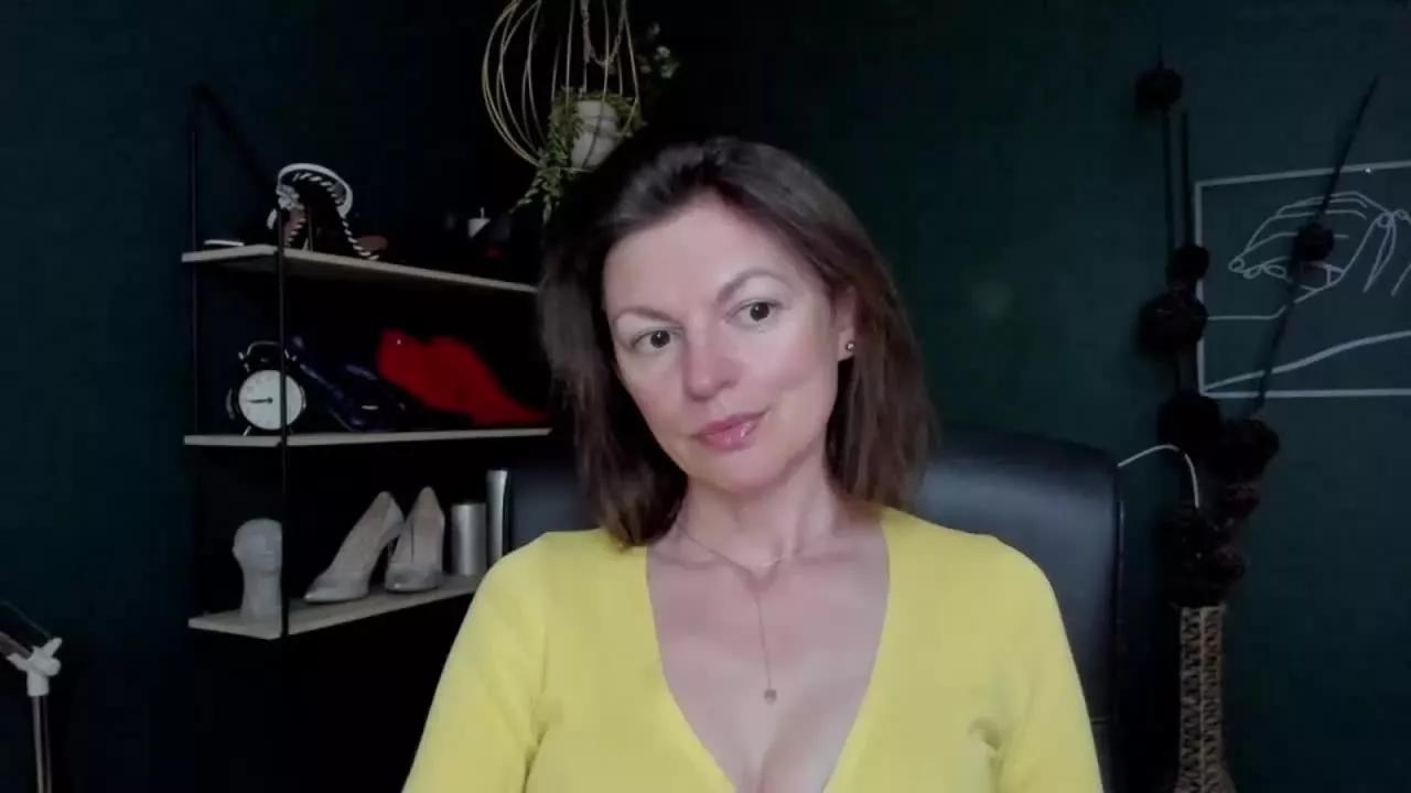 VivianTasty on Streamray 