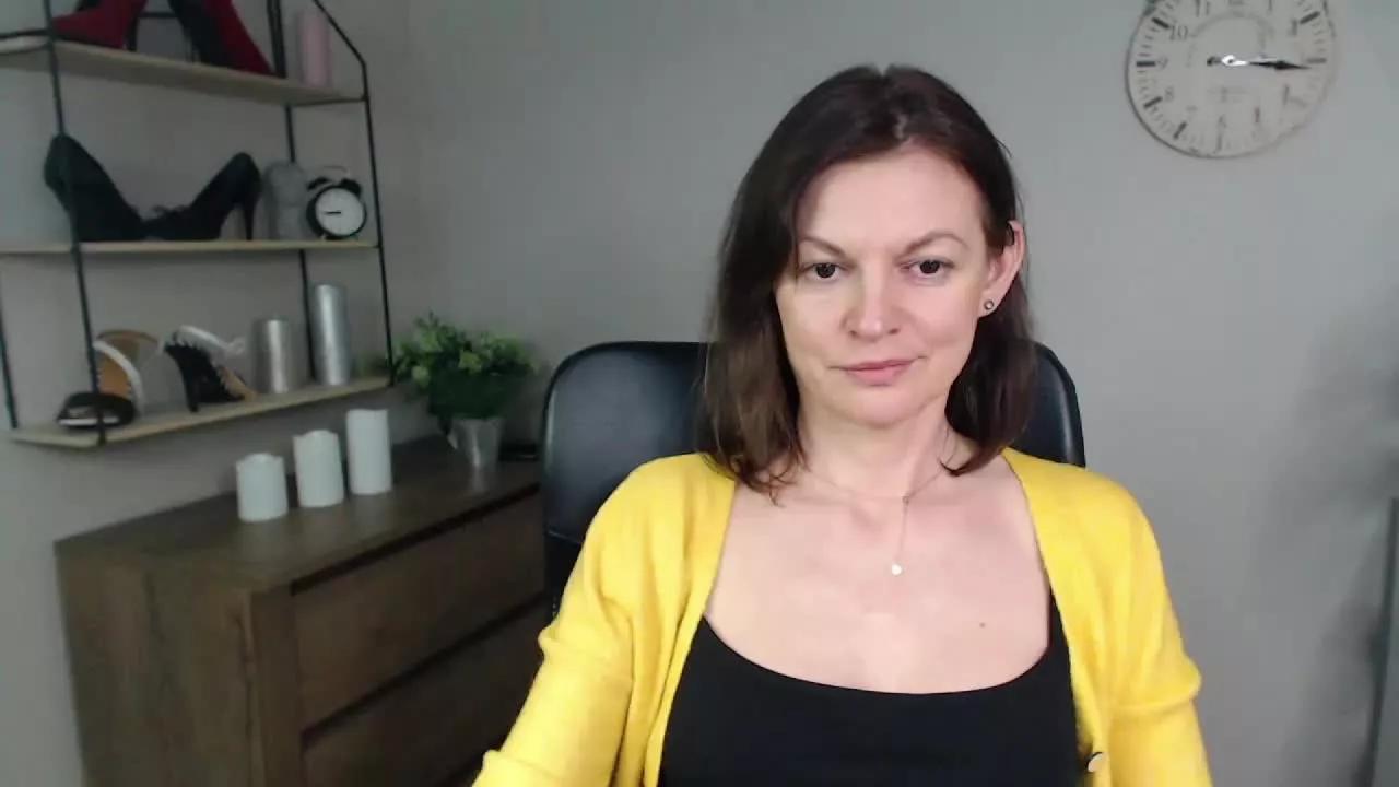 VivianTasty on Streamray 