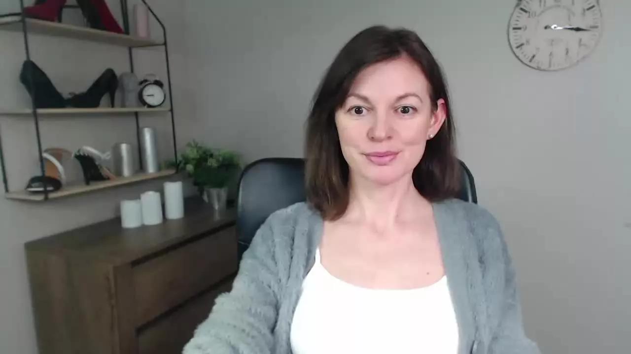 VivianTasty on Streamray 