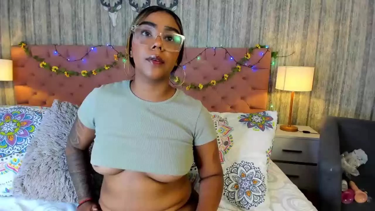 Offline ZoeBlacke on Streamray