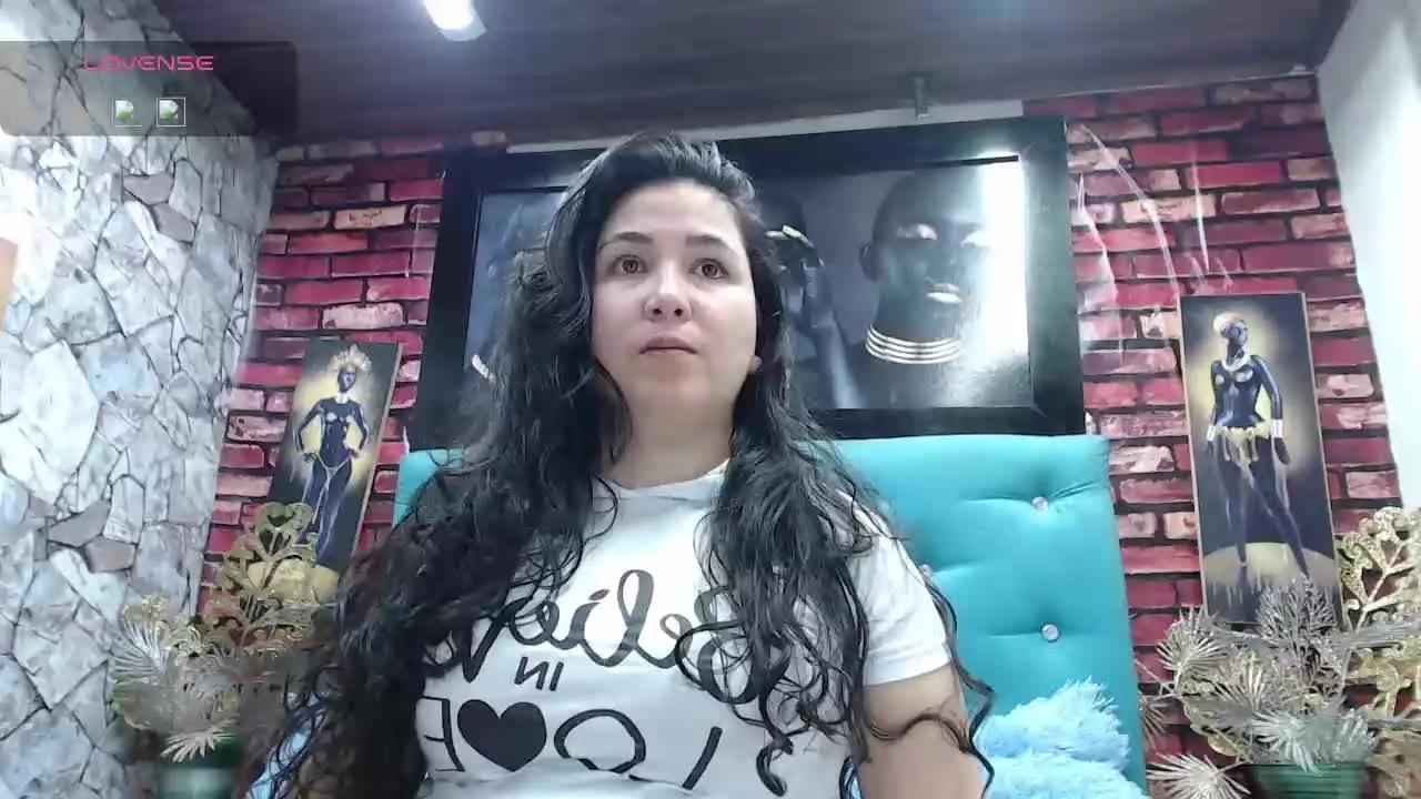 ZoilaQueen on Streamray 