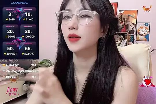 _LLisa_ on StripChat 