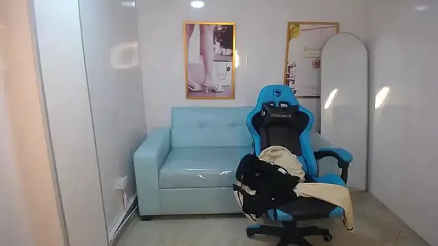 Freechat _wendy_b on StripChat