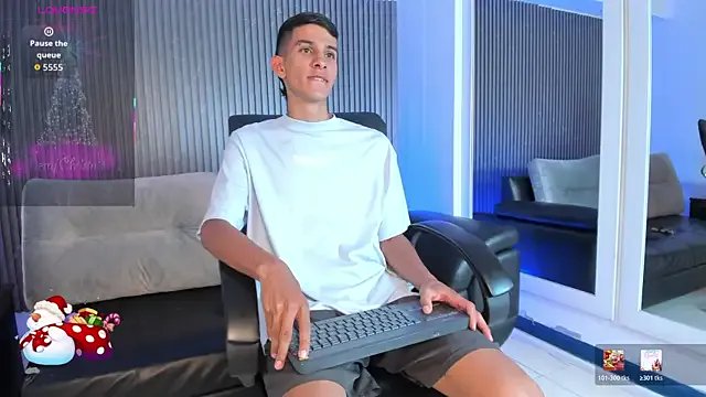 Aaron_Scoot on StripChat