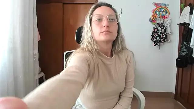 Private Adele_johnsonn1 on StripChat