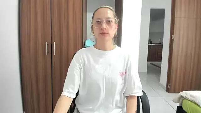 Private Adele_johnsonn1 on StripChat