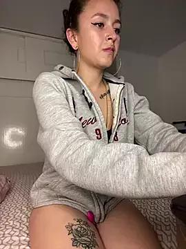 Adhara_cambell on StripChat