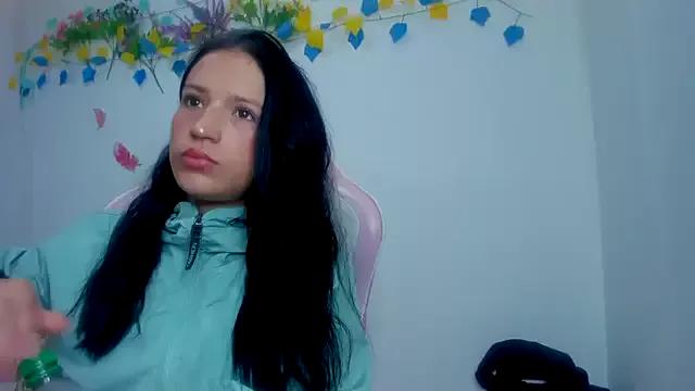 alana_collinss on StripChat 