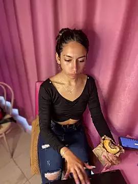 Alaska_euphoria on StripChat 