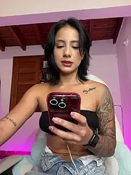 Group Ale_Lewis on StripChat