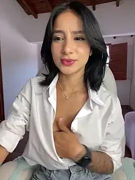 Group Ale_Lewis on StripChat