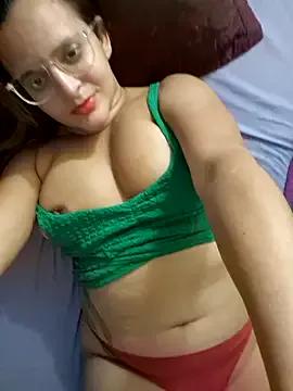 AliceRuivinha2 on StripChat