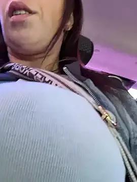 Almmaxxxx on StripChat