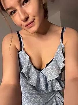 alwaysfrida on StripChat 