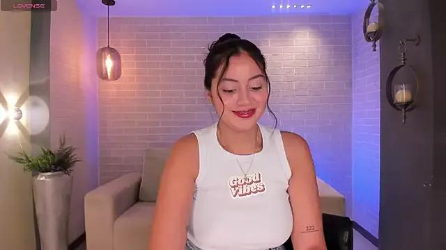 Freechat AmbarJames_ on StripChat