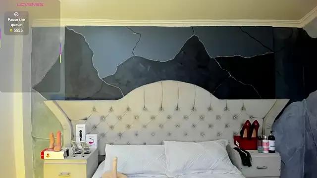 AmberGreyy_ on StripChat