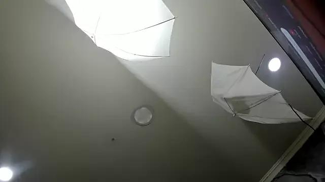 AmberGreyy_ on StripChat