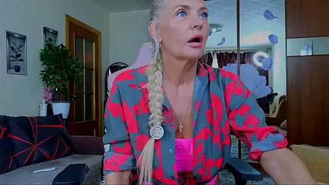 amelia_blondy on StripChat