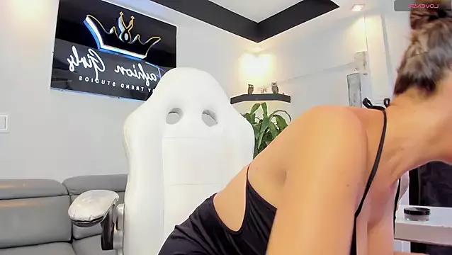 AnaRuiz on StripChat 