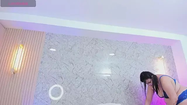 Offline anette_cooper on StripChat