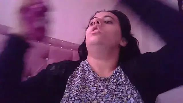annarose19 on StripChat 