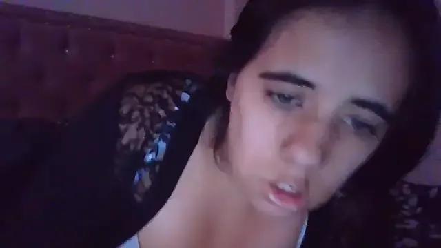 annarose19 on StripChat 