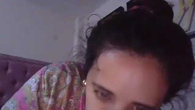 annarose19 on StripChat 