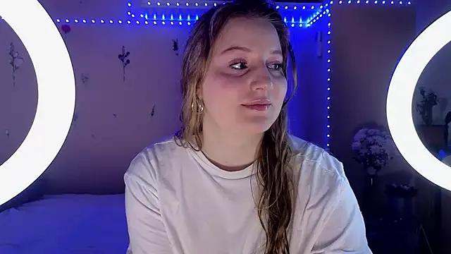 AnnDurhamm on StripChat 