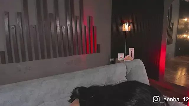 annie_barozzi on StripChat 