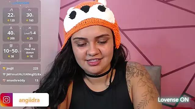 AnniHOTKitty on StripChat 