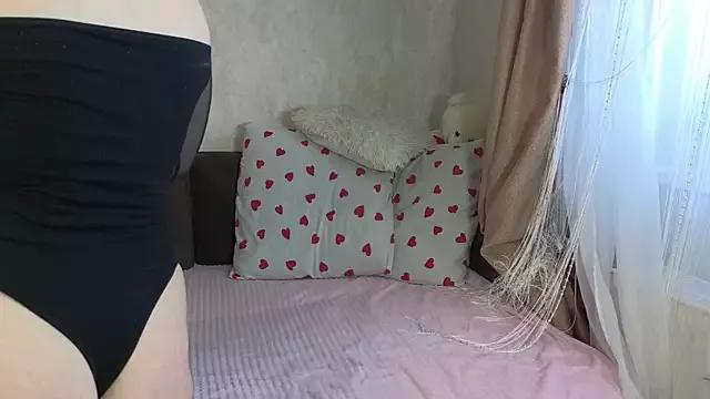 Anya-Daisy on StripChat 