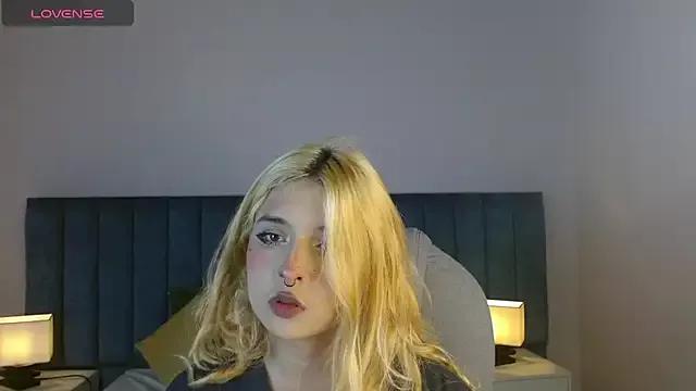 april_bunnyy on StripChat 