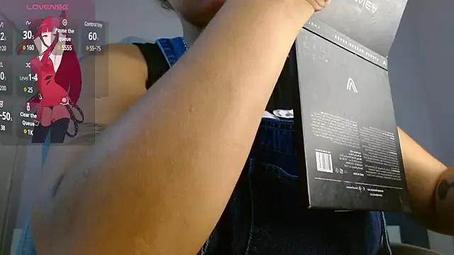 april_bunnyy on StripChat 