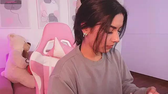 ariana_bae_ on StripChat 