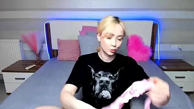 AriaSugar on StripChat 