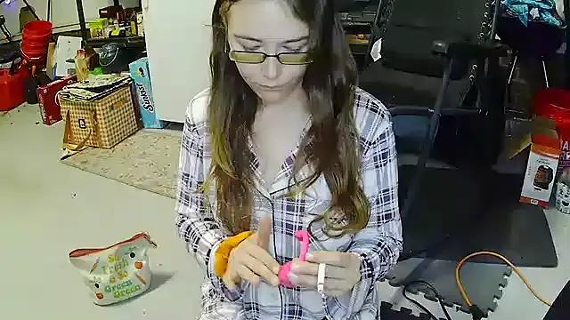 AsleepInEden on StripChat