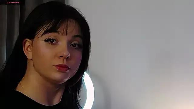 Avery-- on StripChat 